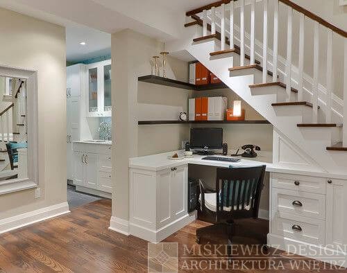 8 pomysłów jak urządzić domowe biuro