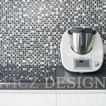 Dom w&nbsp;Markach kuchnia. Projekt wnętrza Miśkiewicz Design