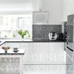 Dom w&nbsp;Markach kuchnia. Projekt wnętrza Miśkiewicz Design