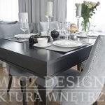 Dom w&nbsp;Markach jadalnia. Projekt wnętrza Miśkiewicz Design